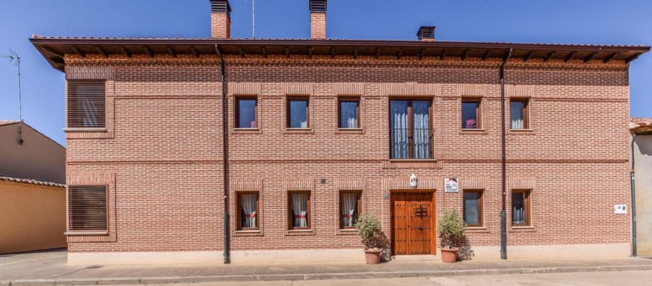Villamayor de Campos Casa Del Trotamundosゲストハウス エクステリア 写真